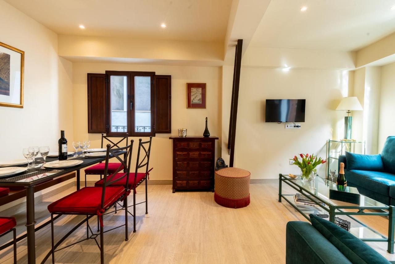 Holi-Rent Pimienta Villa เซบีญา ภายนอก รูปภาพ